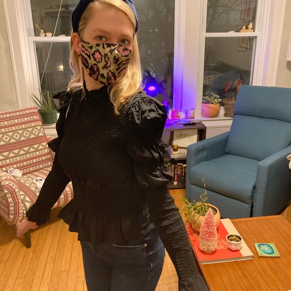 Meet your Posher, Lauren - Picture 4 of 4